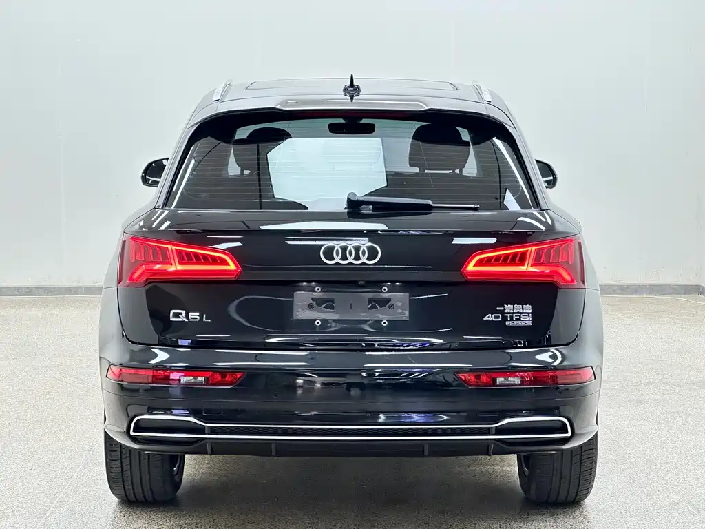 Audi Q5L — миниатюра 8