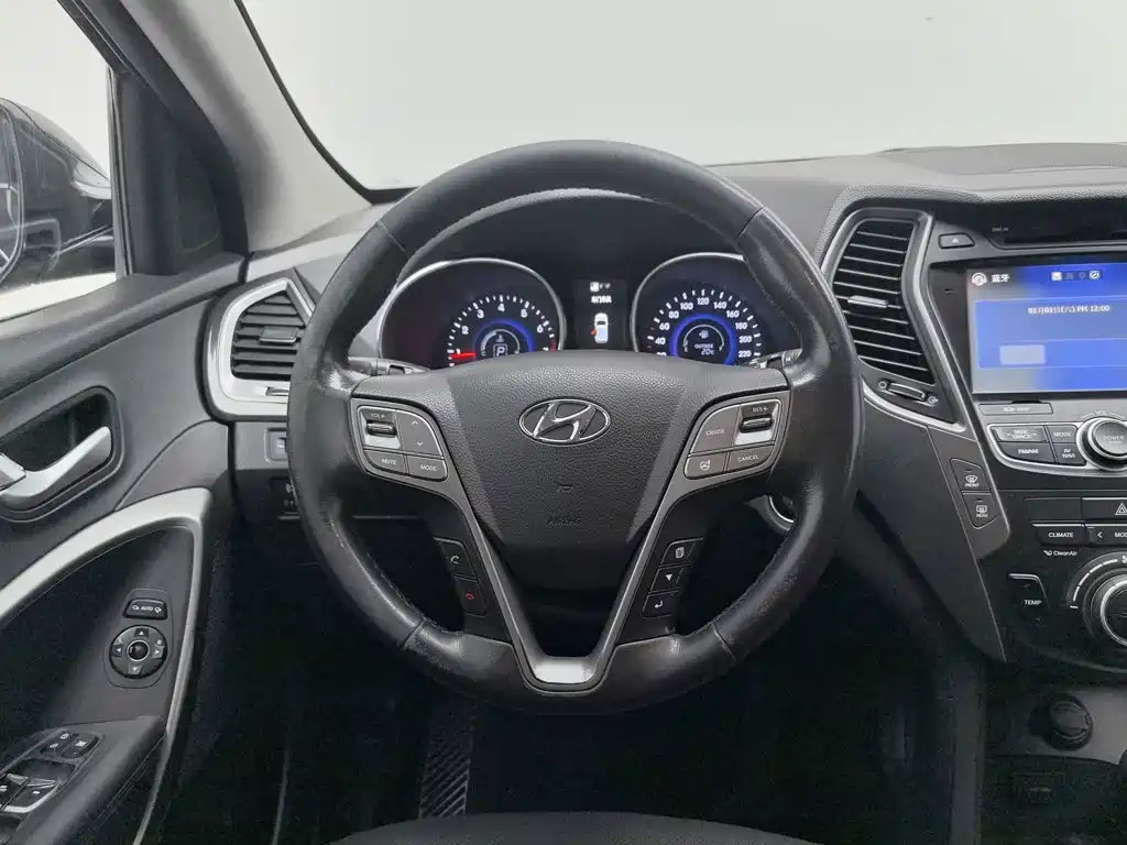 Hyundai Santa Fe — миниатюра 11