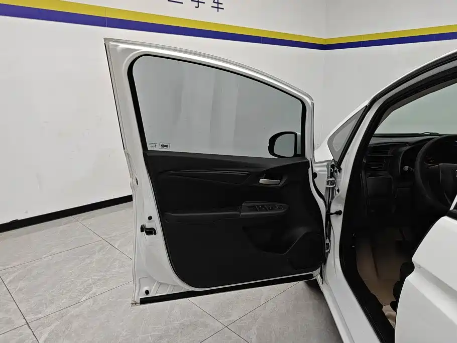 Honda Fit — миниатюра 7