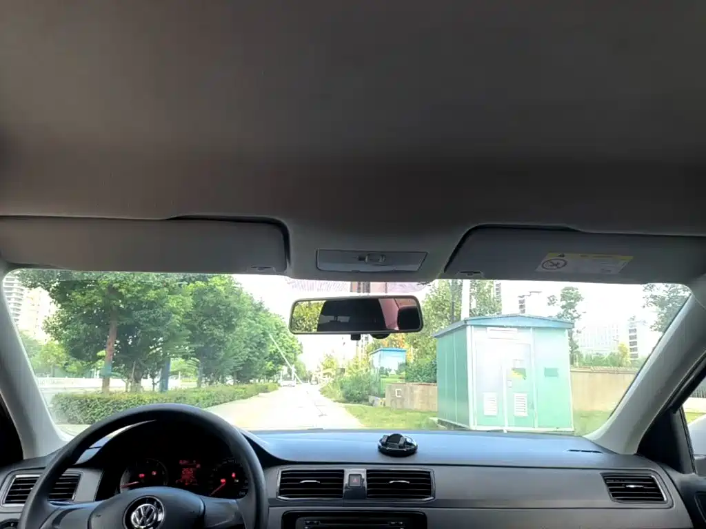 Volkswagen Santana — миниатюра 18