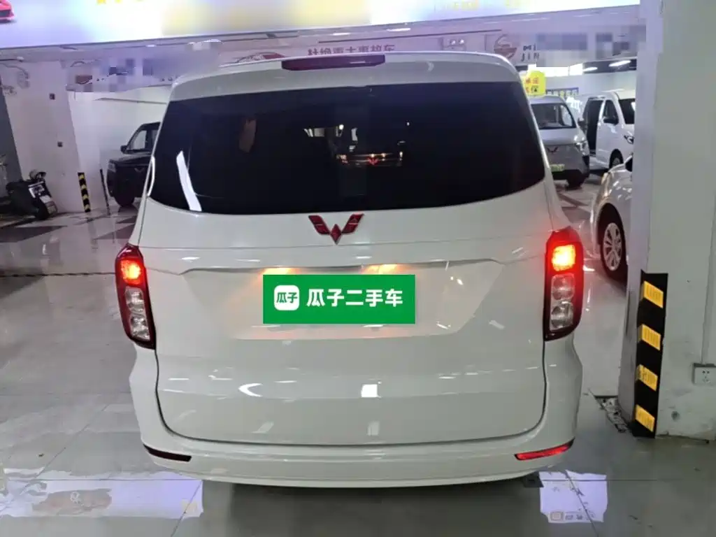Wuling Hongguang — миниатюра 6