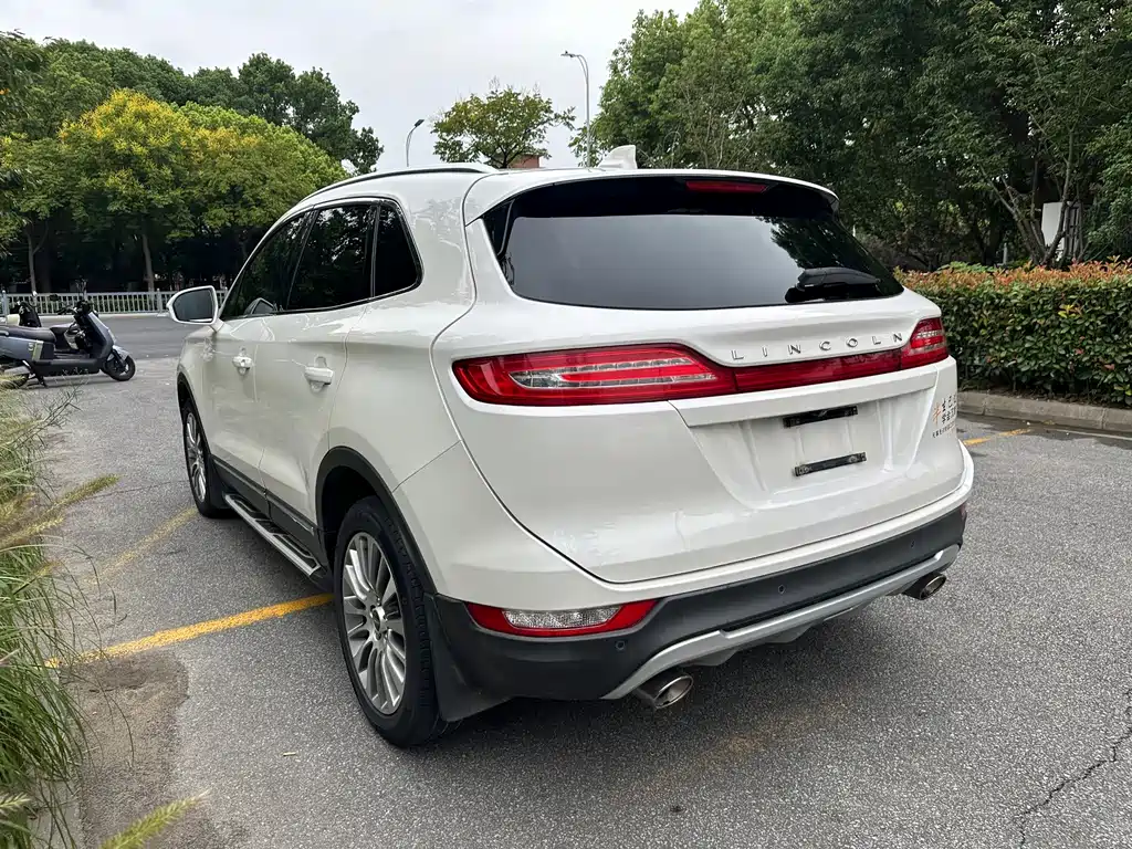 Lincoln MKC — миниатюра 7