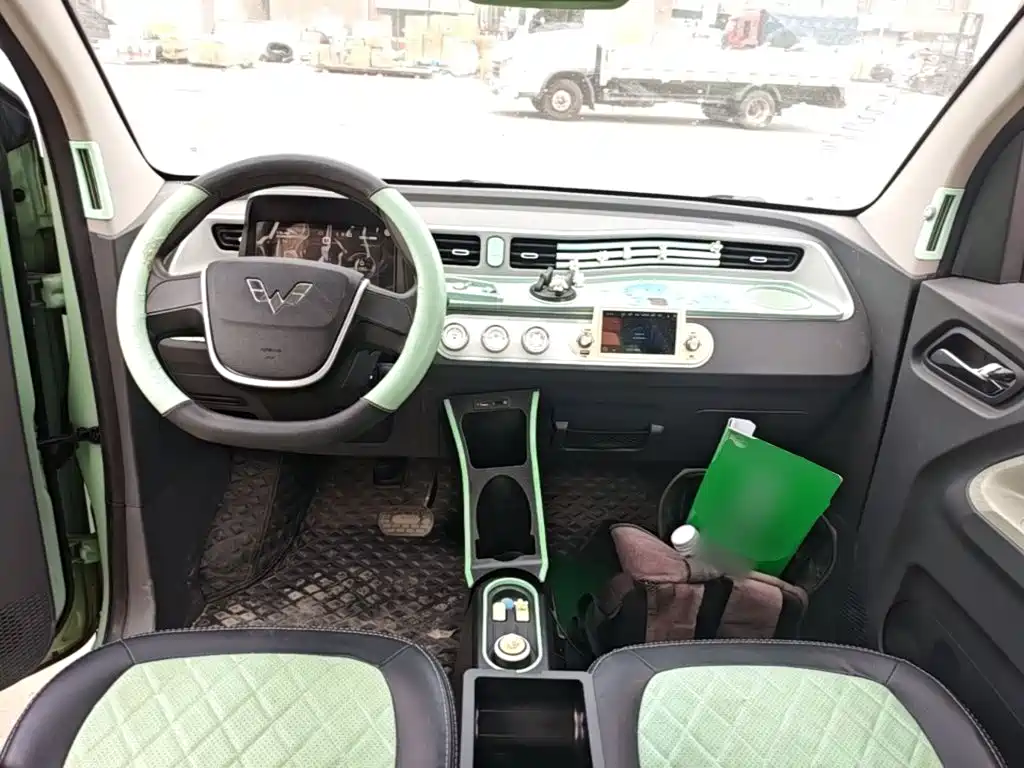 Wuling MINIEV — миниатюра 10