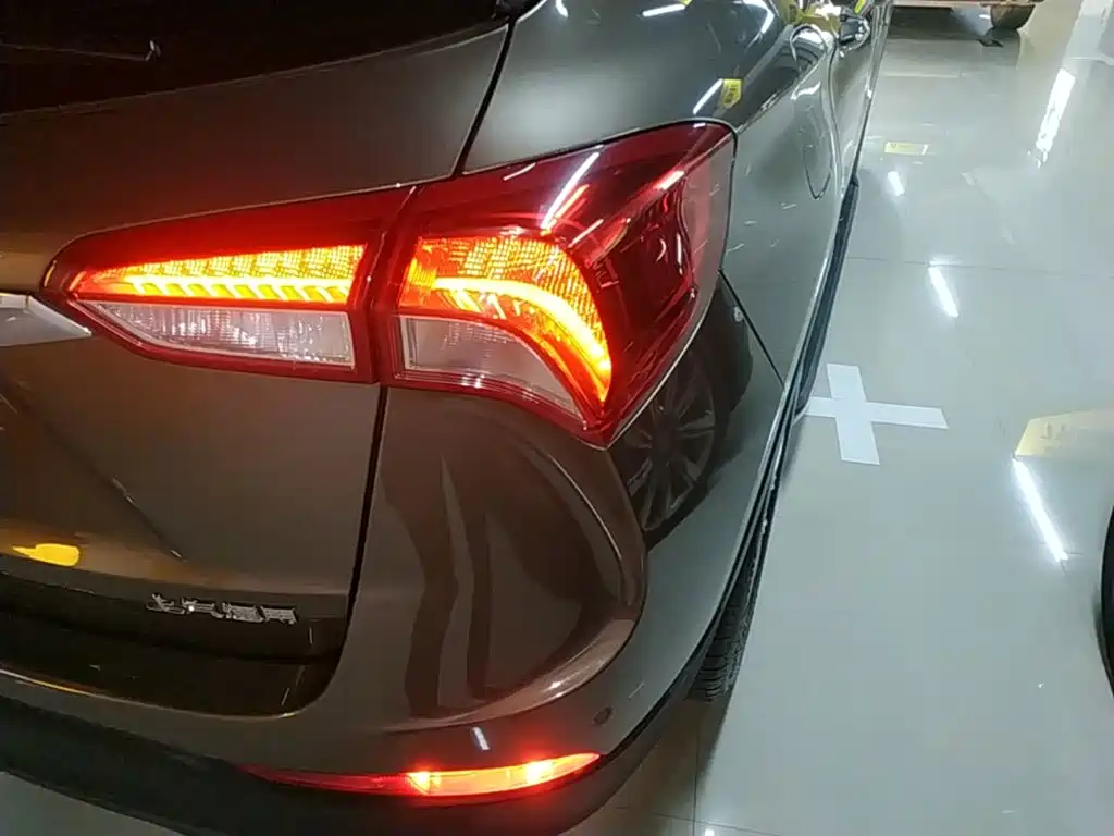 Buick Envision Plus — миниатюра 8