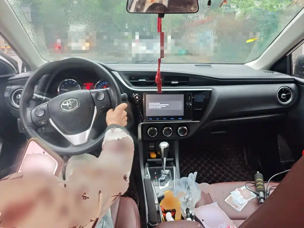 Toyota Corolla — миниатюра 10