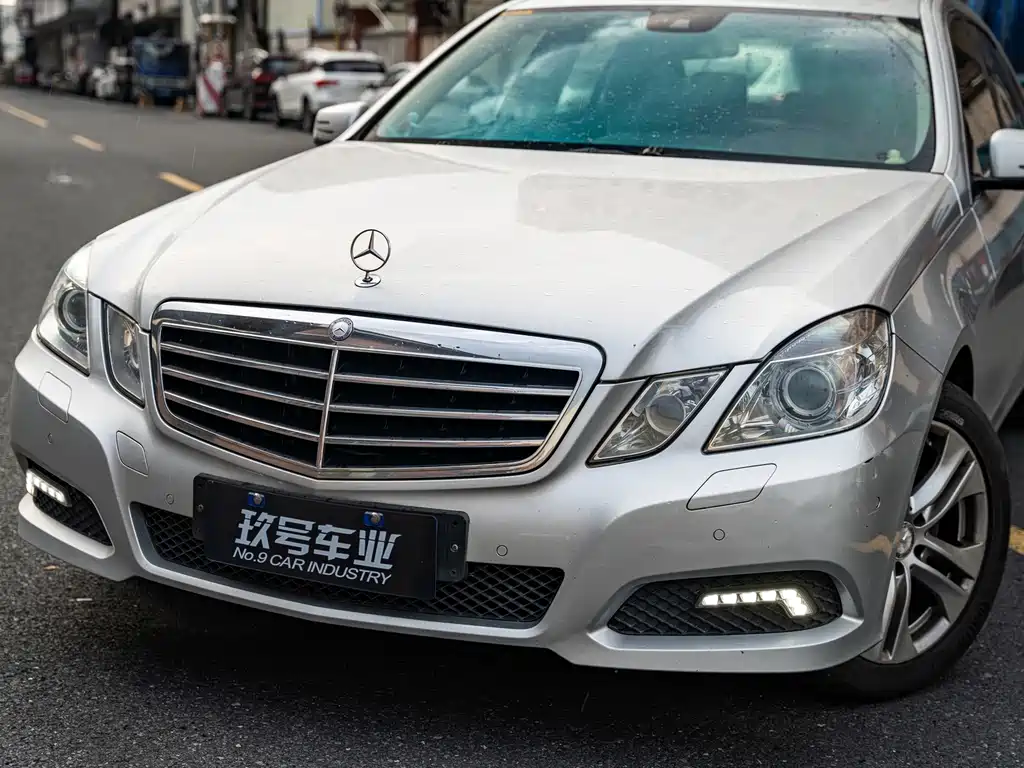 Mercedes-Benz E-Class (Import) — миниатюра 6