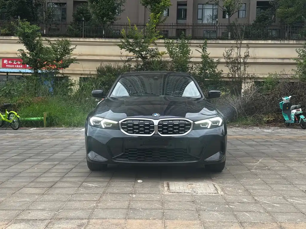 BMW 3 Series — миниатюра 3