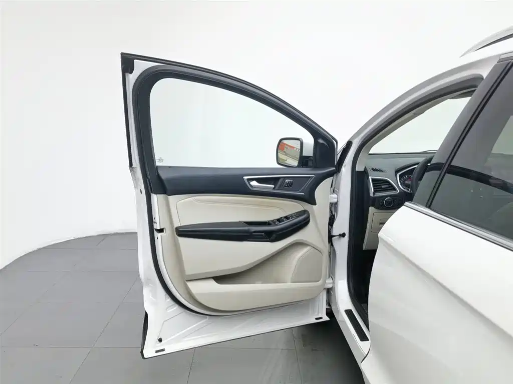 Ford Edge 2015 2.0T GTDi
