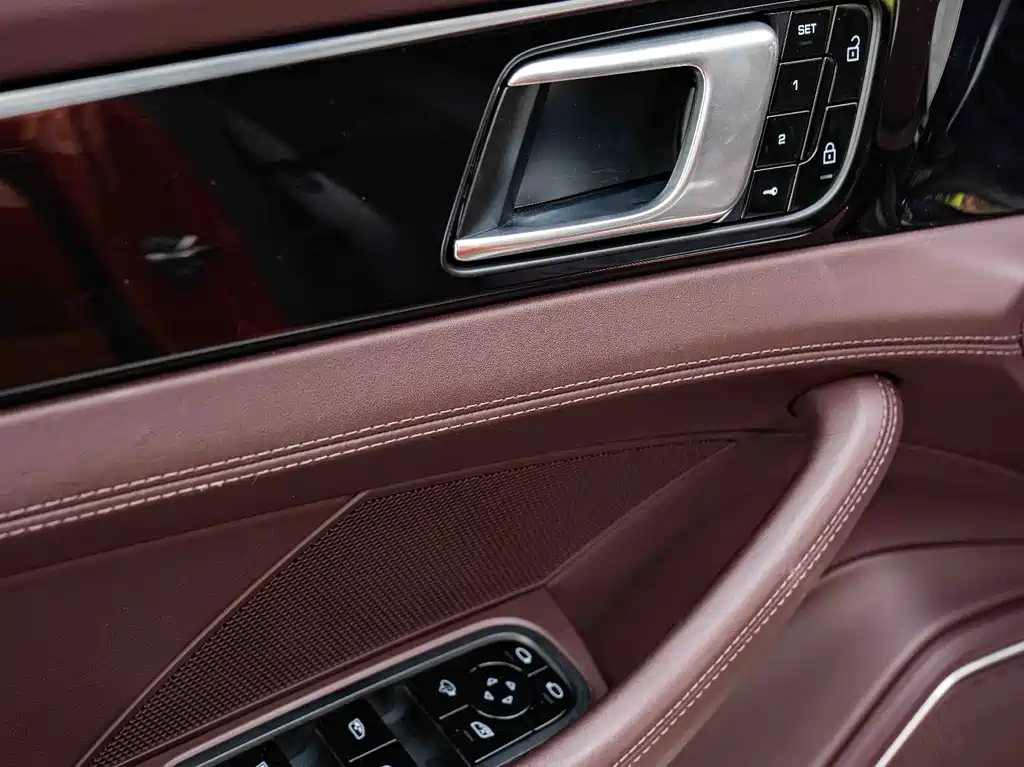 Porsche Panamera — миниатюра 18