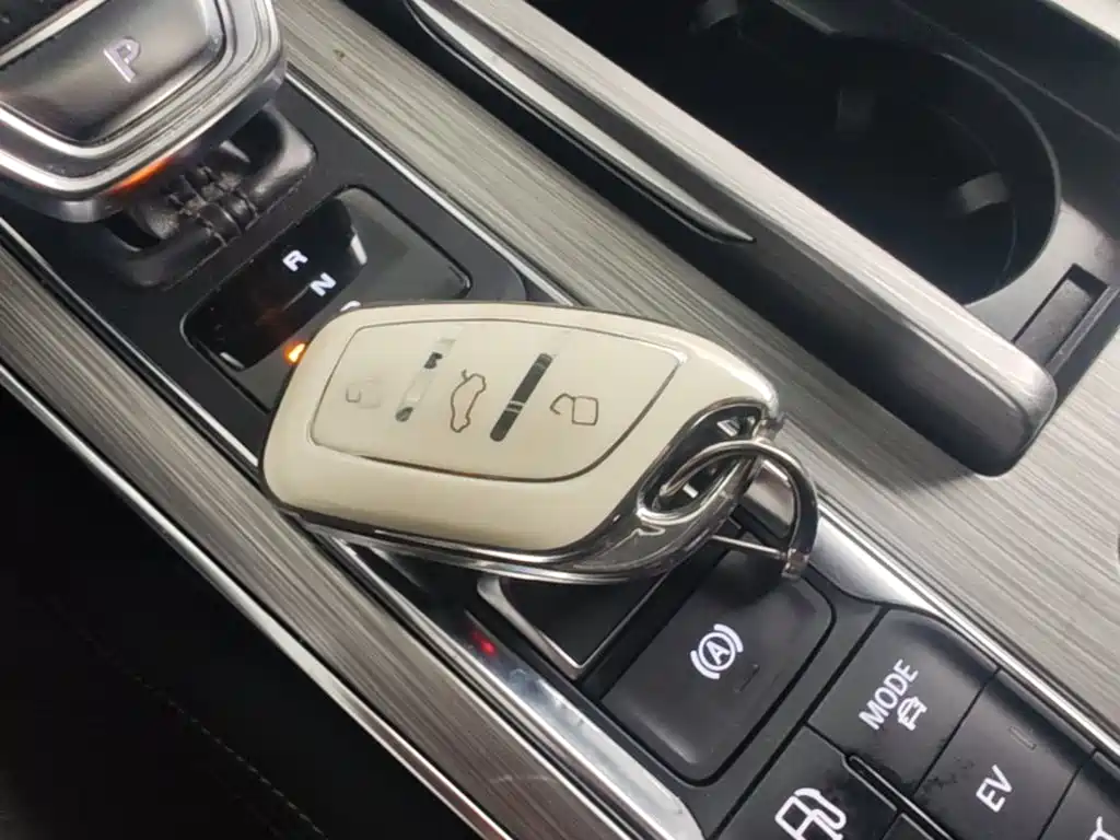 Roewe RX5 New Energy — миниатюра 9