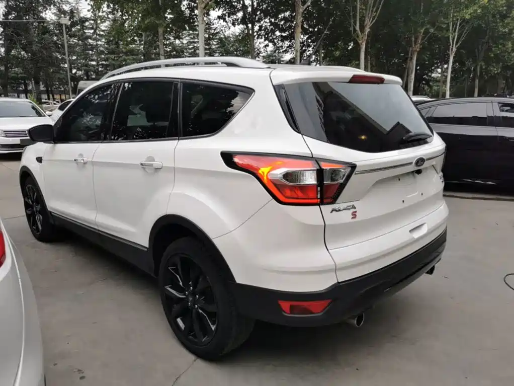 Ford Kuga — миниатюра 5