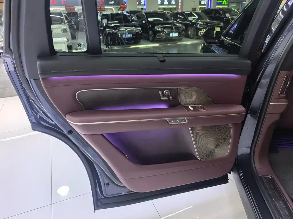 NIO ES8 — миниатюра 12