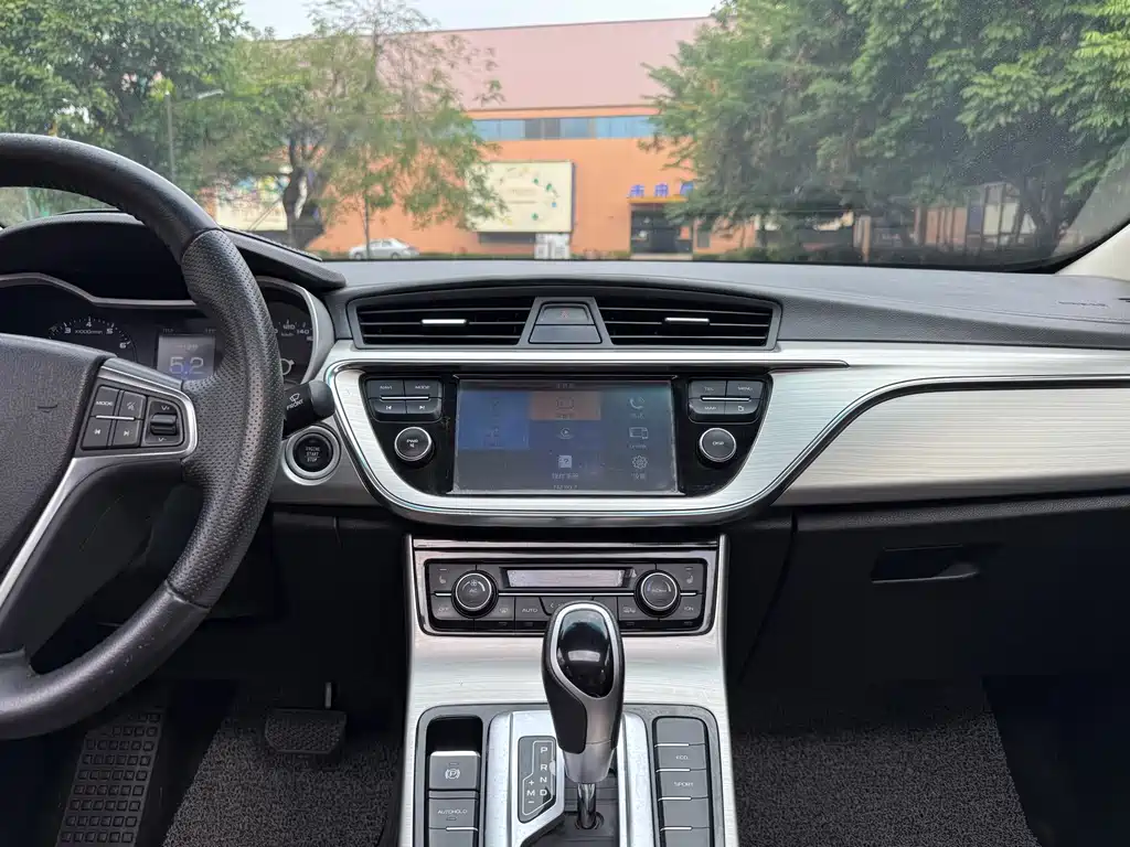 GEELY AUTOMOBILE EMGRAND GL