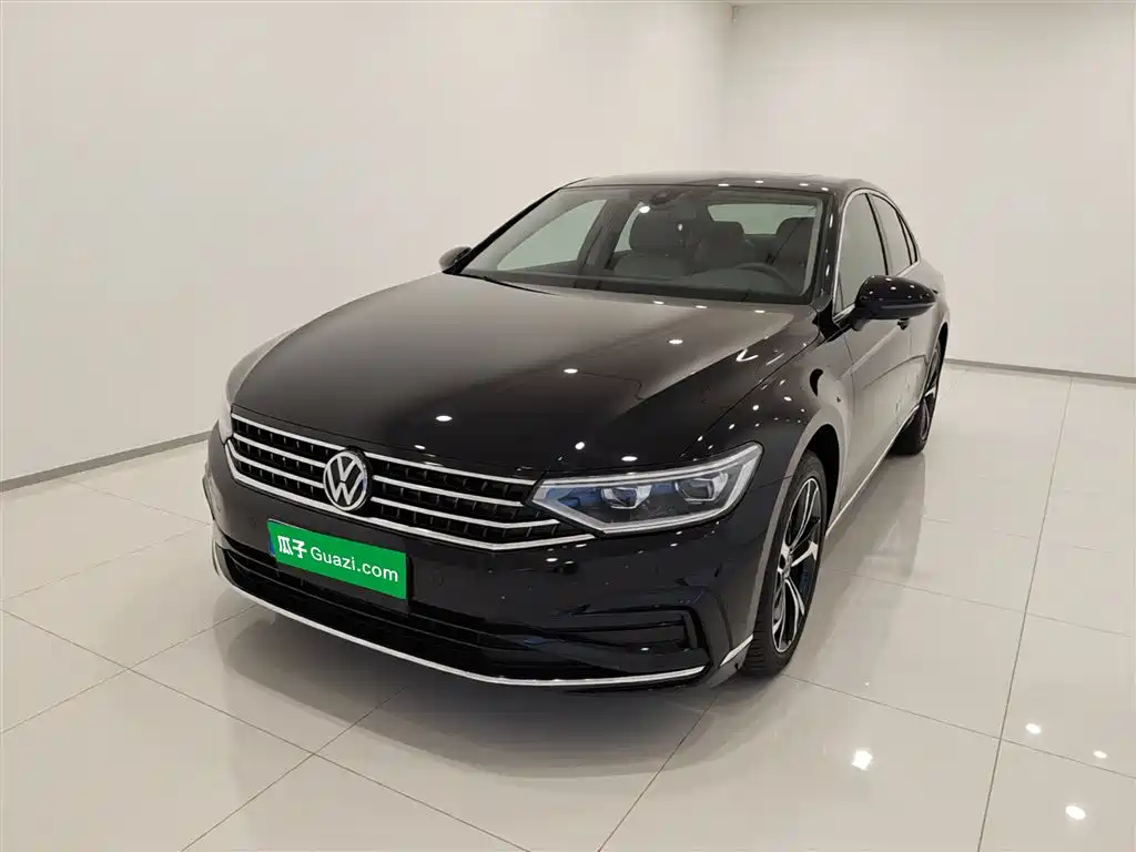 Volkswagen Magotan 2025