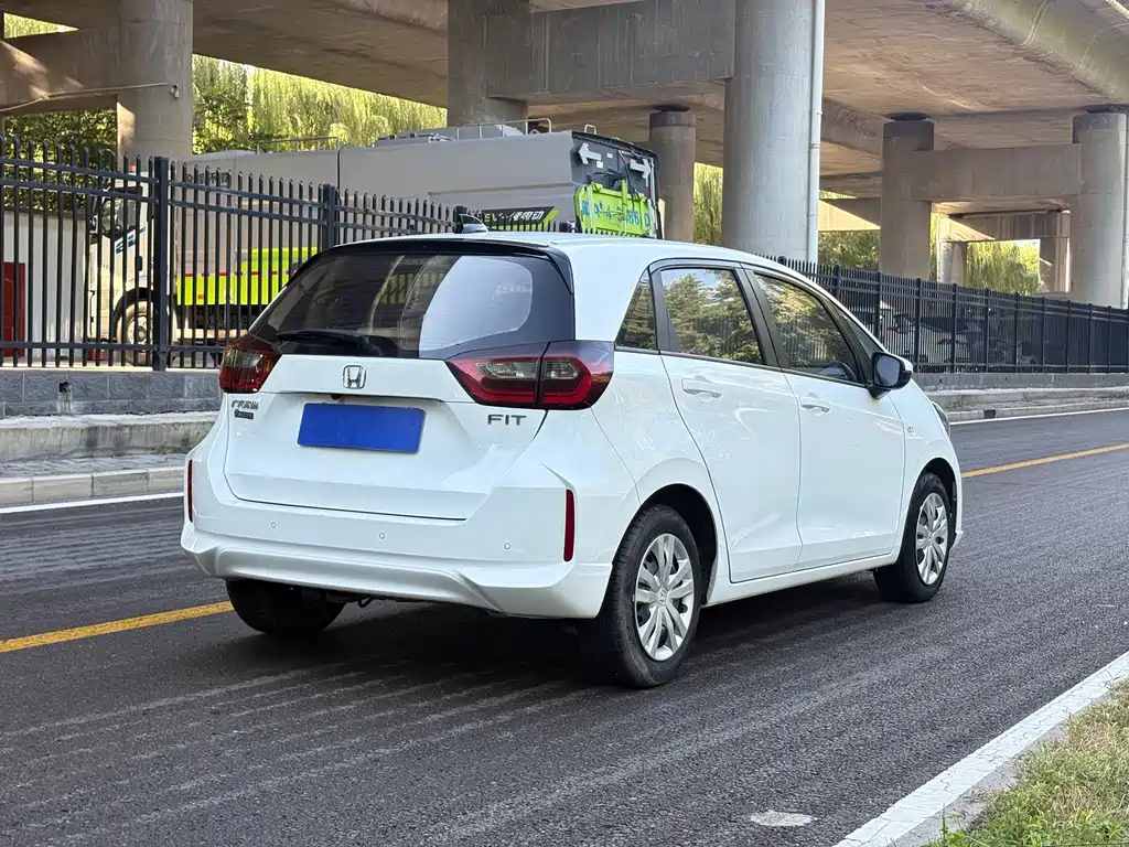 Honda Fit — миниатюра 5