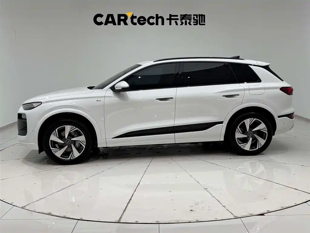 Audi Q6L e-tron