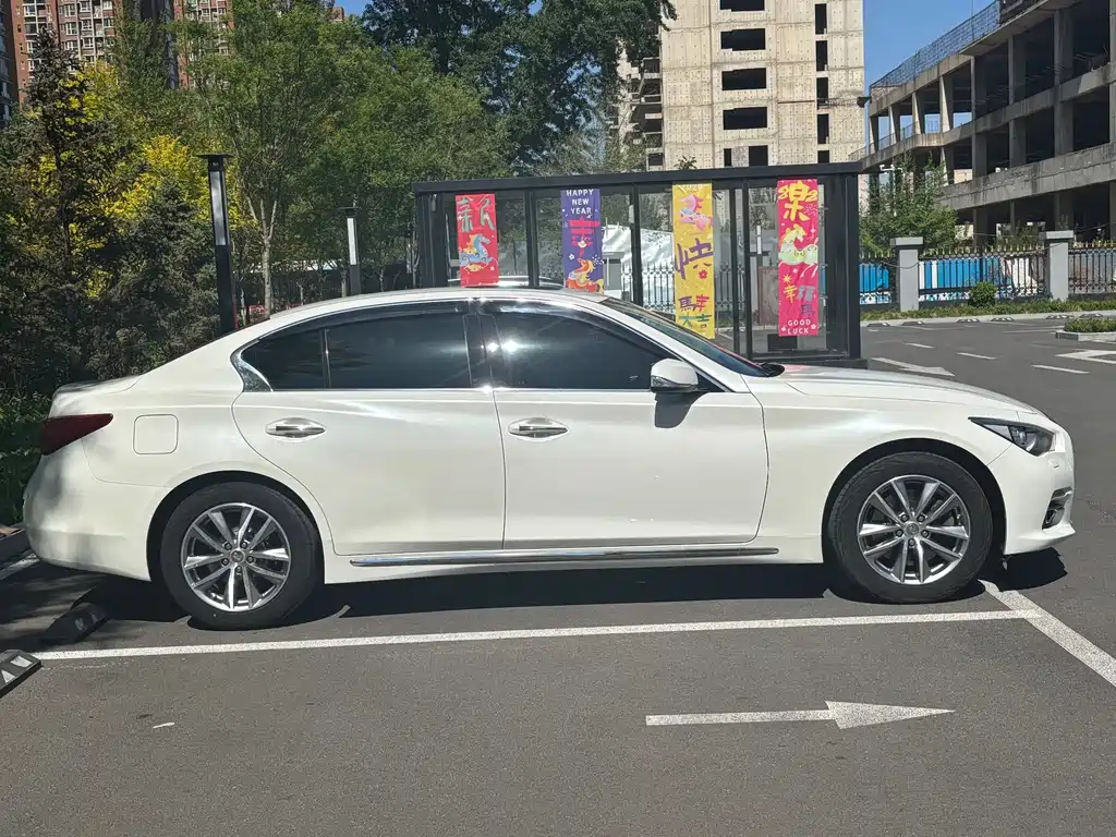 Infiniti Q50L 2016 2.0T Enjoy