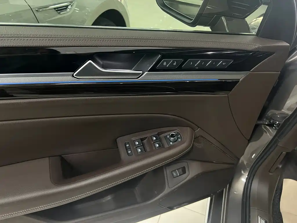Volkswagen Phideon 2016 480 V6