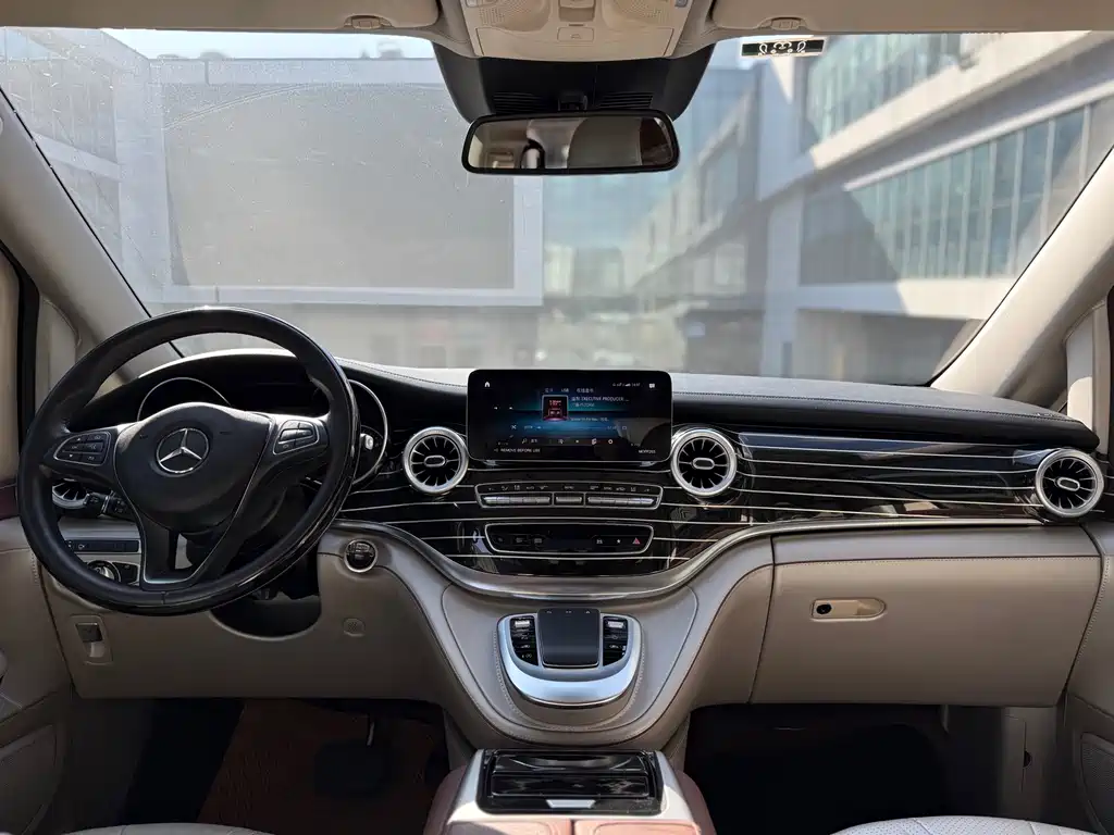 MERCEDES-BENZ V CLASS