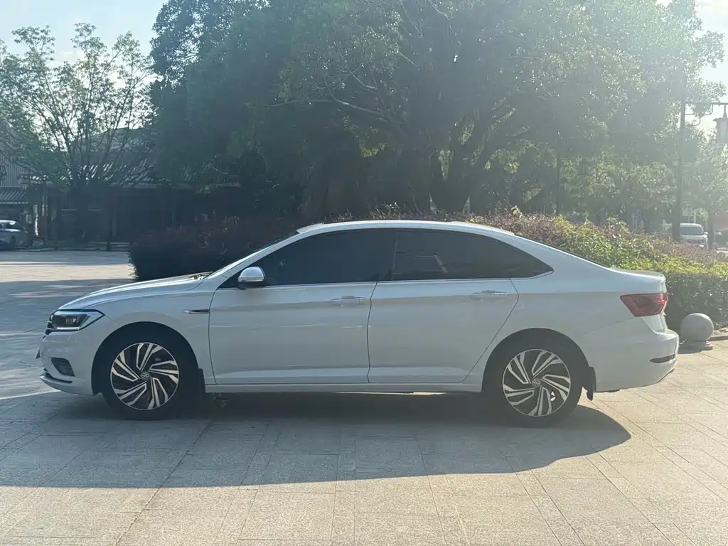 Volkswagen Sagitar — миниатюра 4