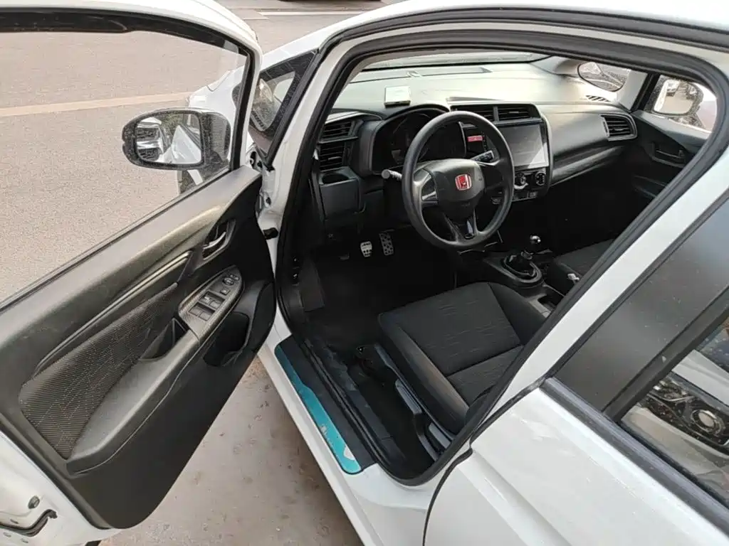 Honda Fit — миниатюра 16