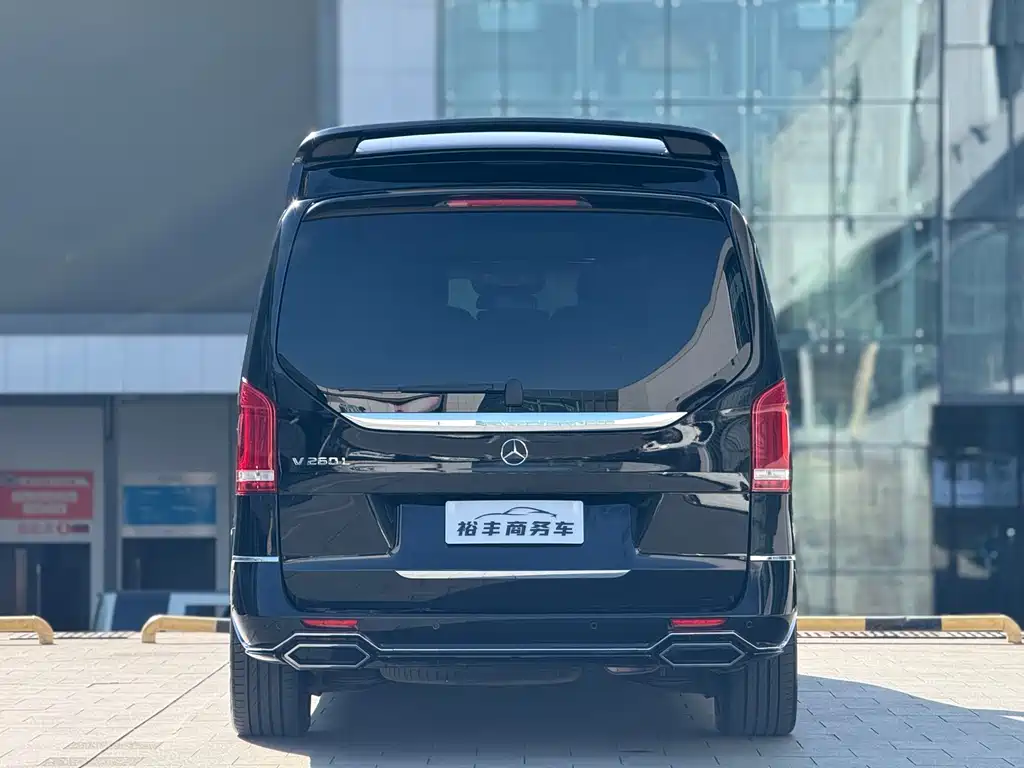 MERCEDES-BENZ V CLASS