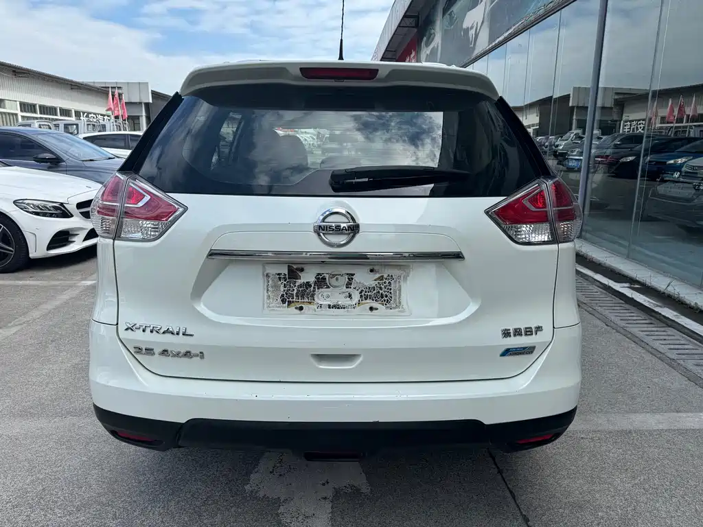 Nissan X-Trail — миниатюра 8
