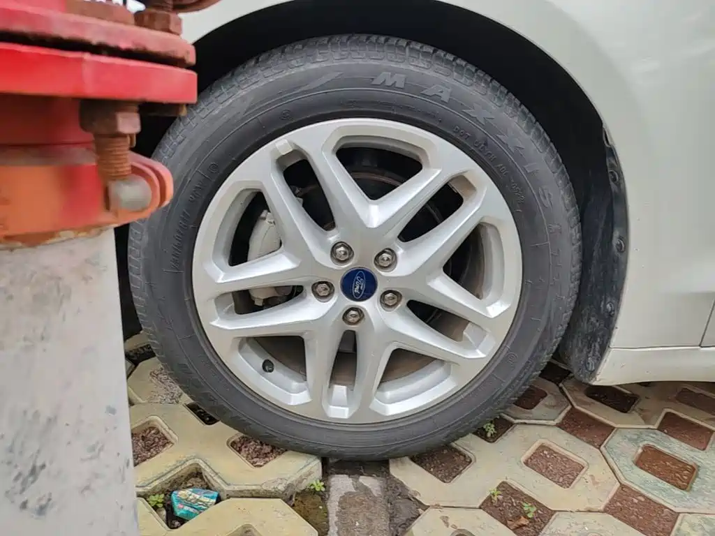 Ford Mondeo — миниатюра 23
