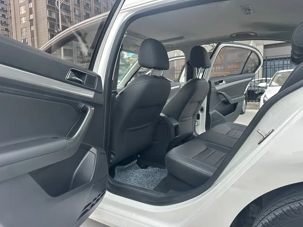 Volkswagen Lavida 2017 1.6L AT Comfort