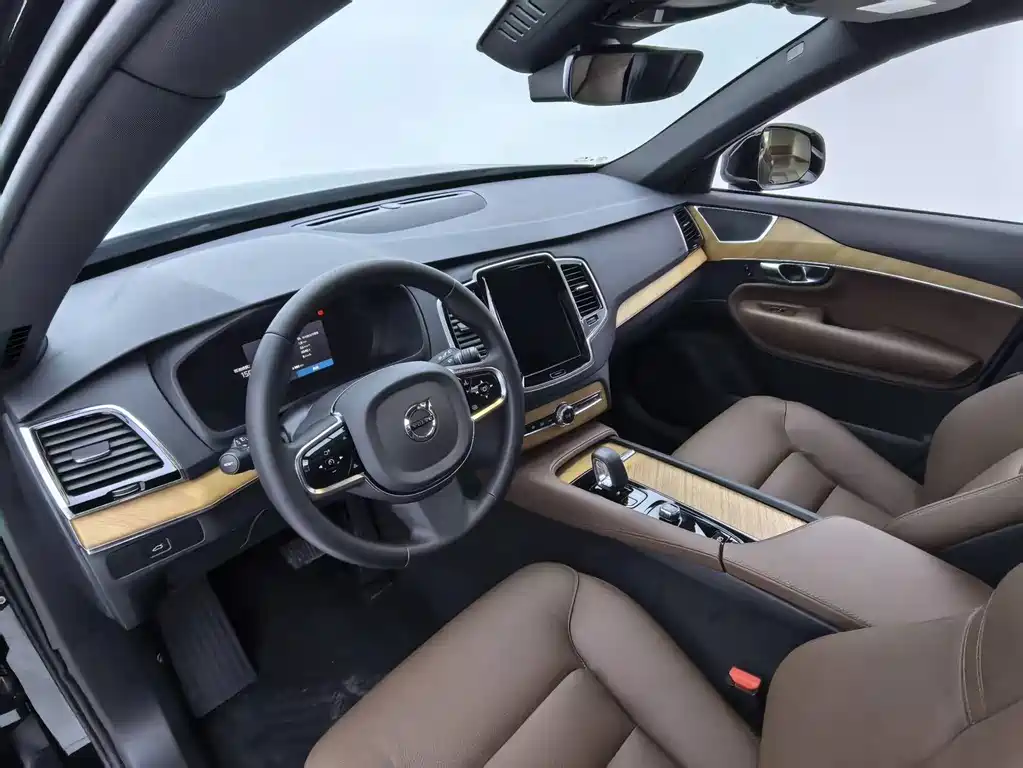 Volvo XC90 — миниатюра 18