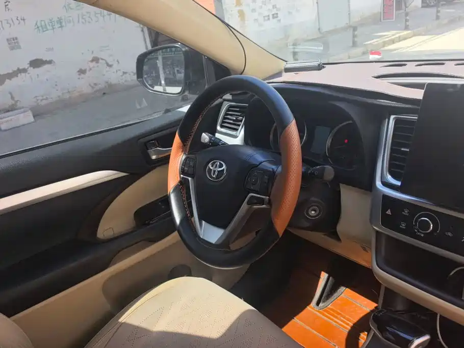 Toyota Highlander — миниатюра 15
