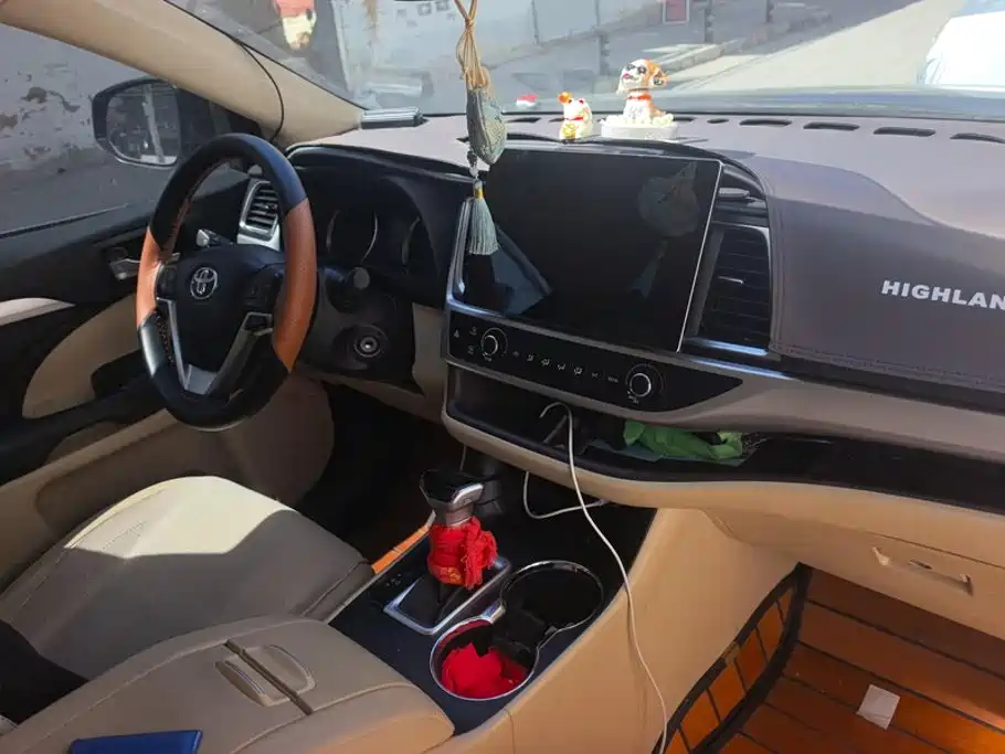 Toyota Highlander — миниатюра 12