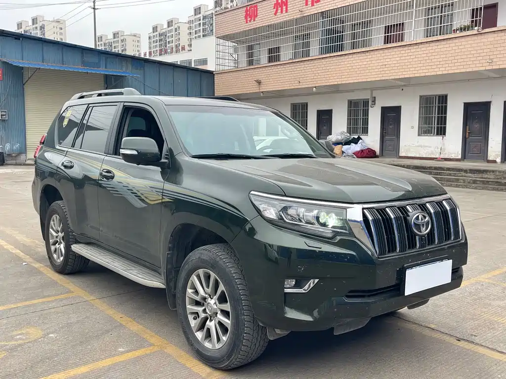 TOYOTA PRADO