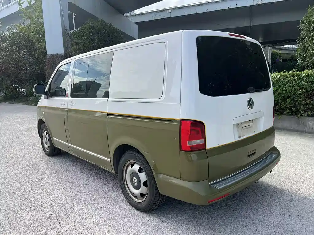 Volkswagen Multivan — миниатюра 8