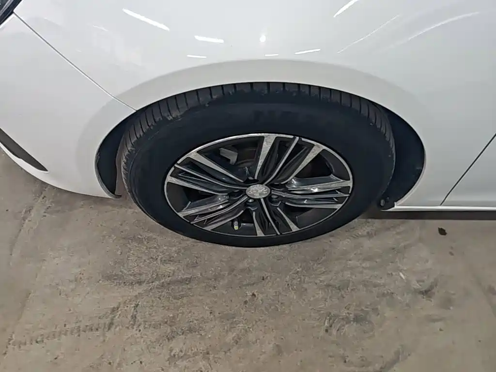 Peugeot 308 — миниатюра 23