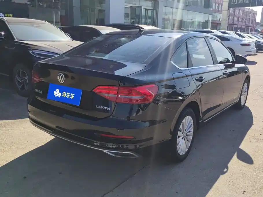 Volkswagen Lavida — миниатюра 3
