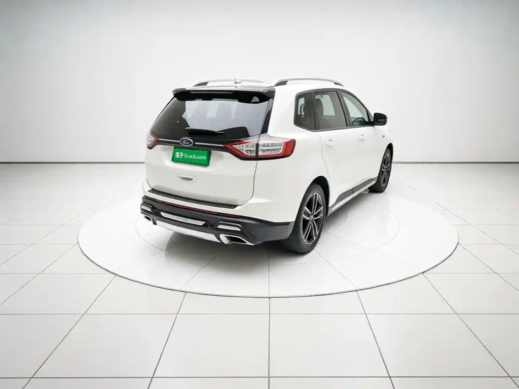 Ford Edge — миниатюра 6