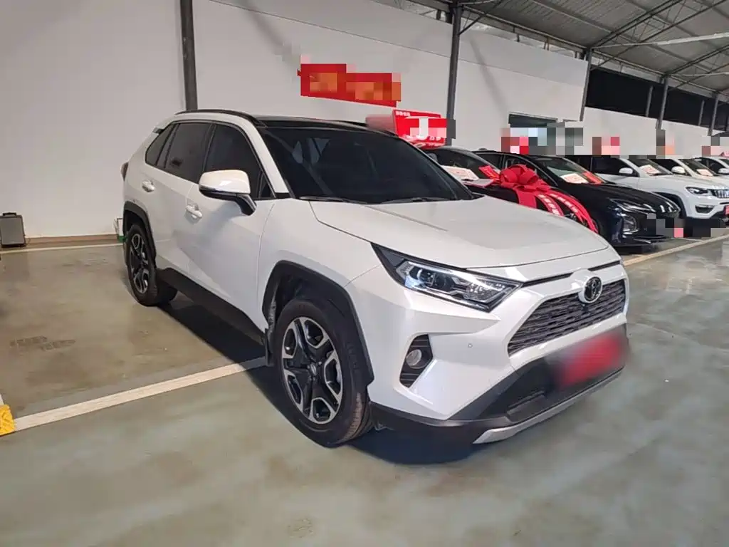 Toyota RAV4 — миниатюра 4