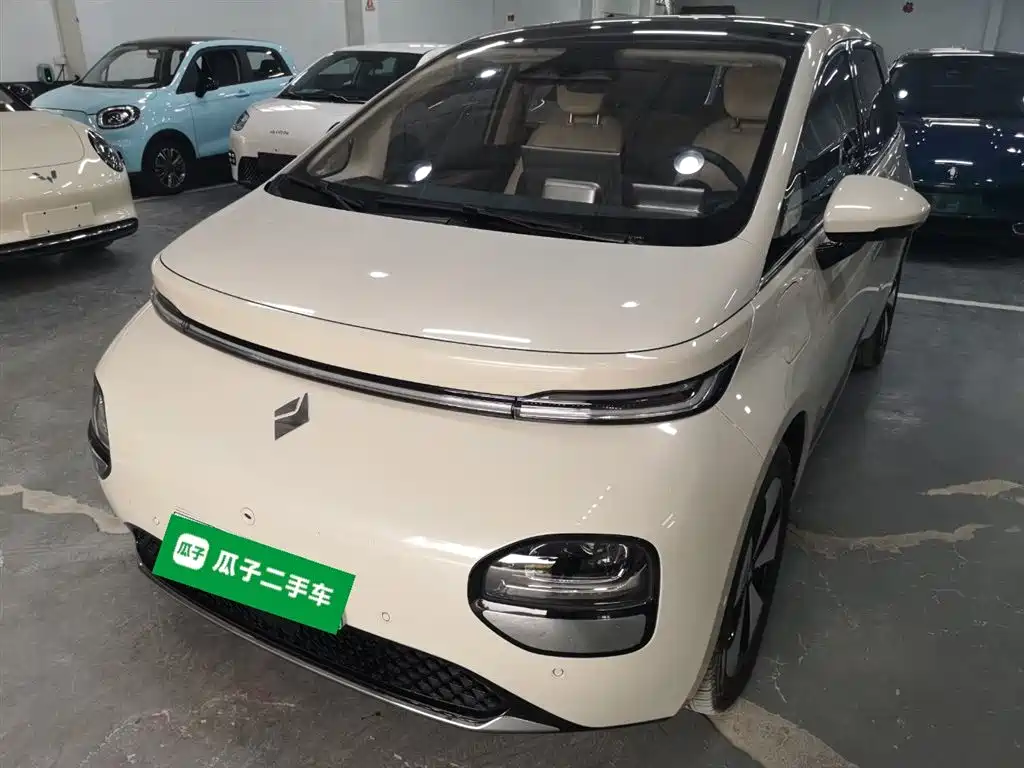 Baojun Yunduo 2023