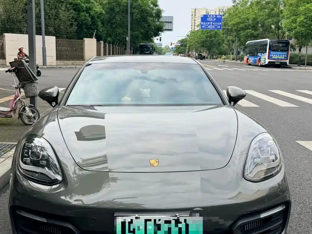 Porsche Panamera Hybrid