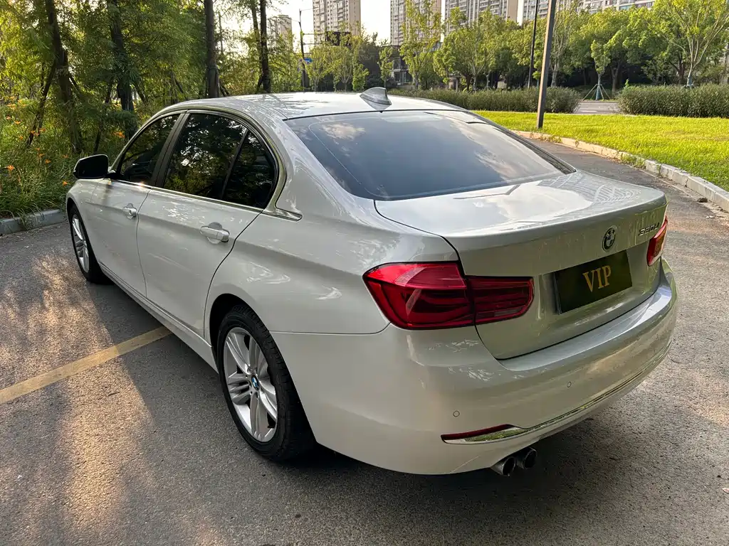 BMW 3 Series — миниатюра 4