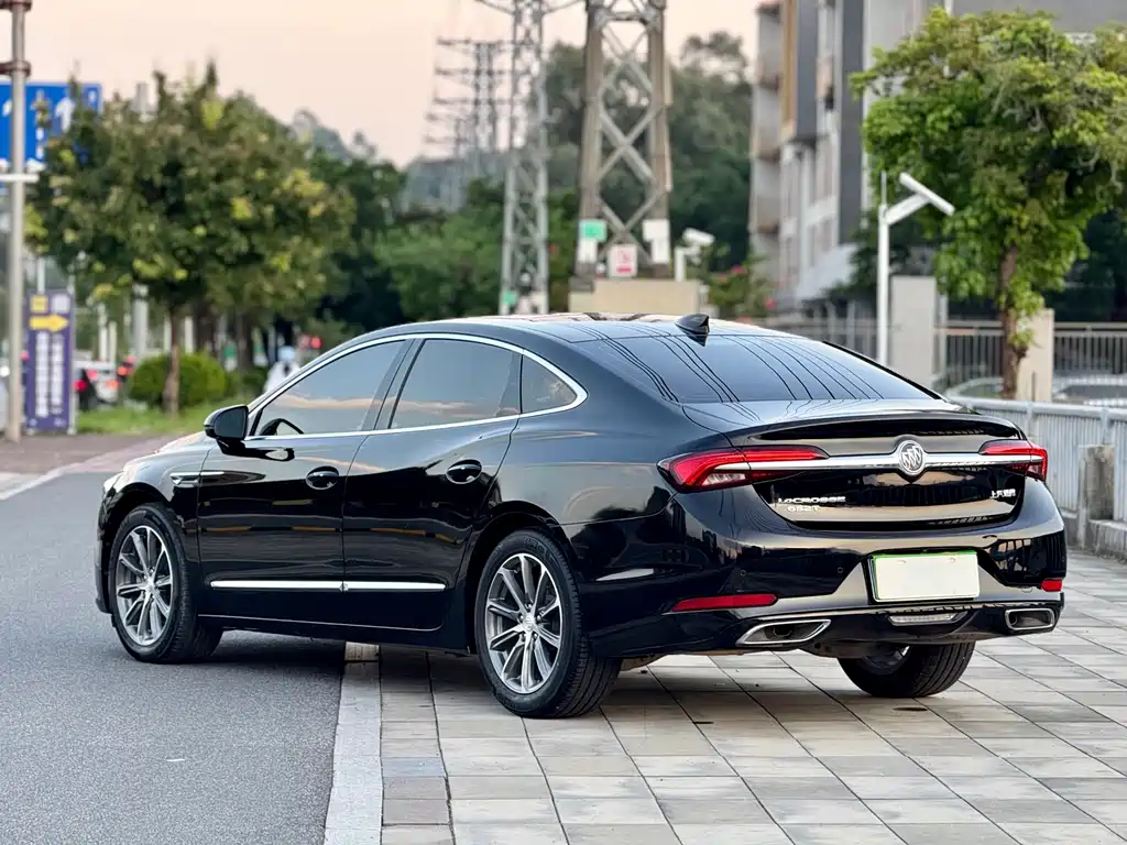 Buick LaCrosse — миниатюра 7