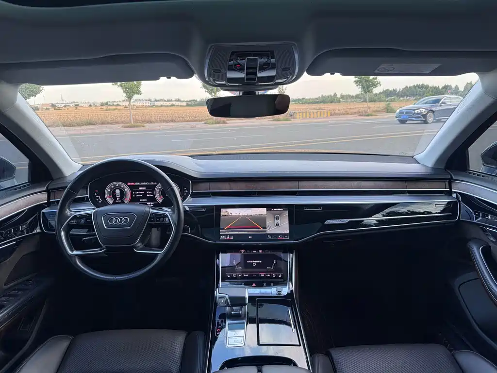 Audi A8 — миниатюра 6