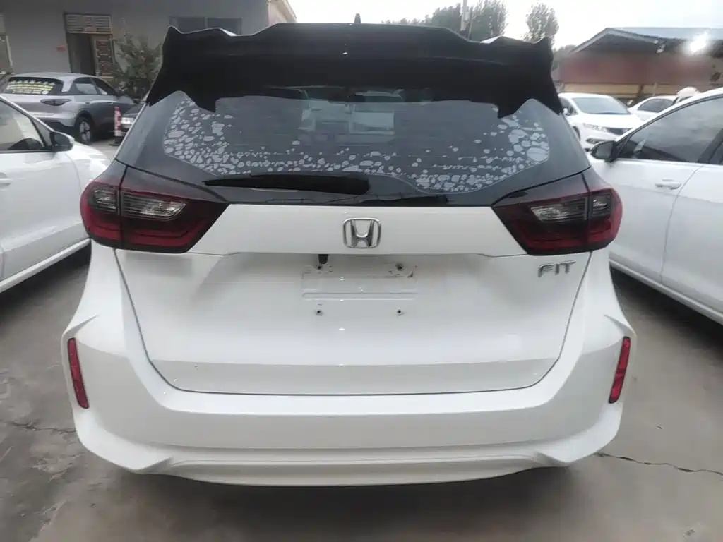 Honda Fit — миниатюра 6