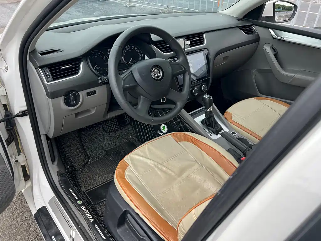 Skoda Octavia — миниатюра 7