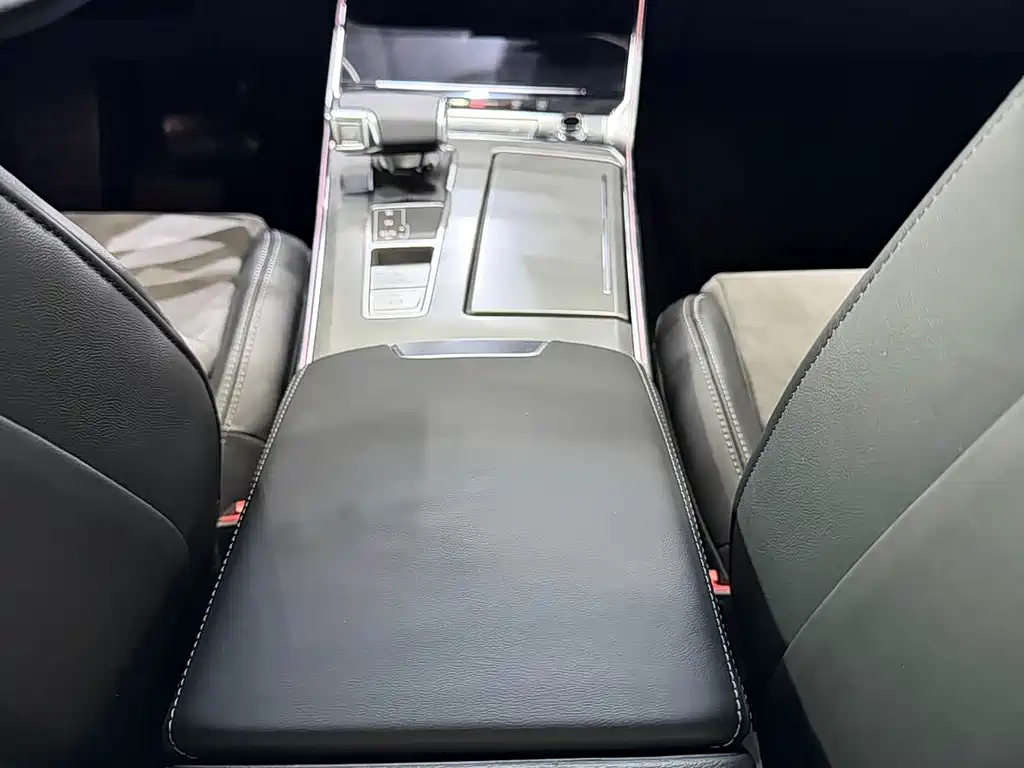 Audi A6L — миниатюра 10