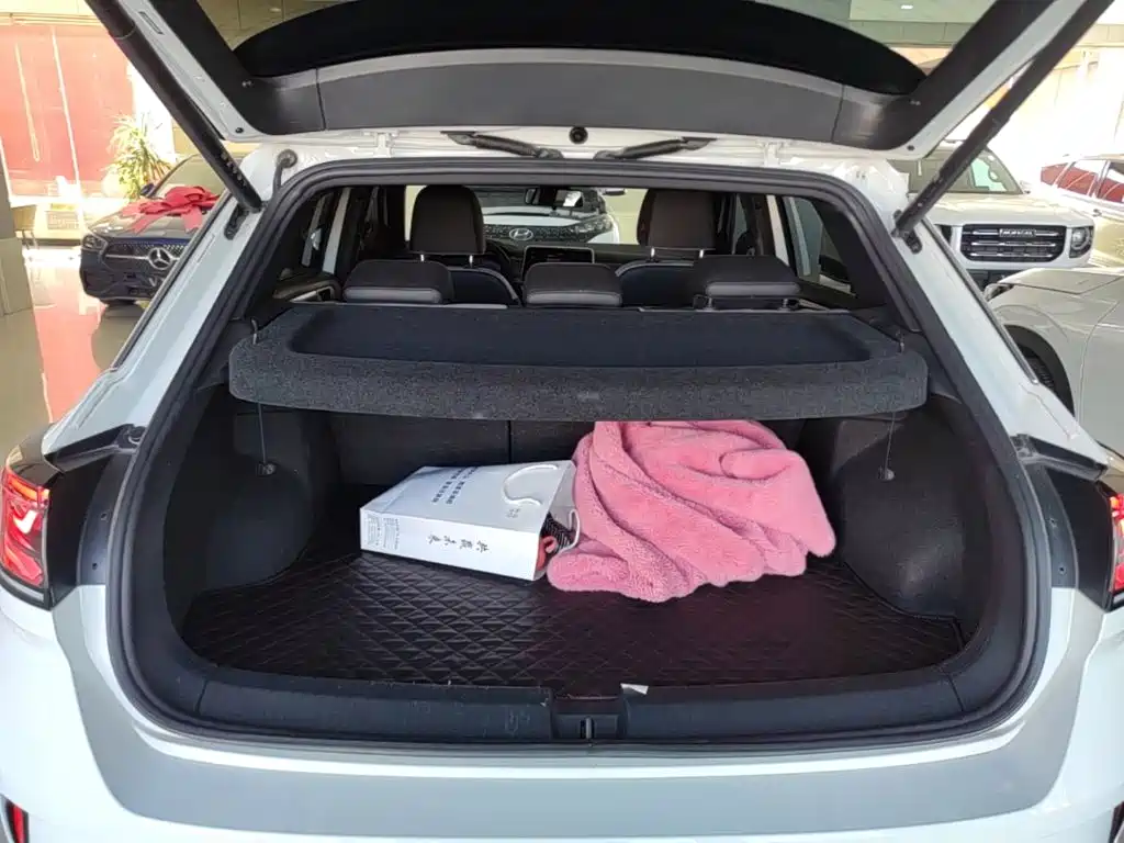 Volkswagen T-Roc — миниатюра 19