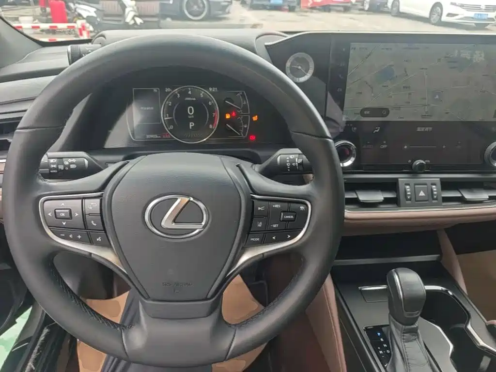 Lexus ES — миниатюра 11