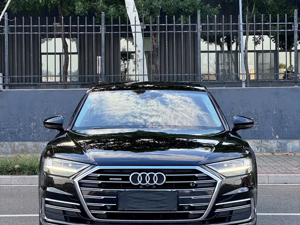 Audi A8 — миниатюра 2