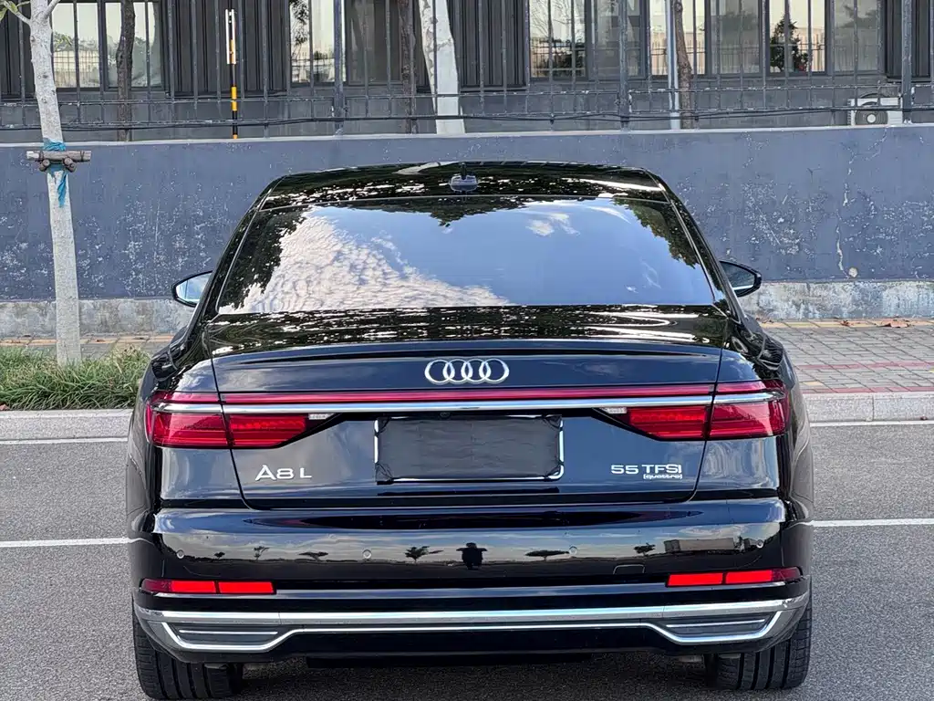 Audi A8 — миниатюра 7